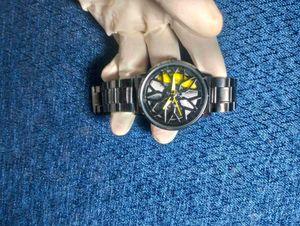 Stylish Men&#39;s Watch 360° Full Rolling