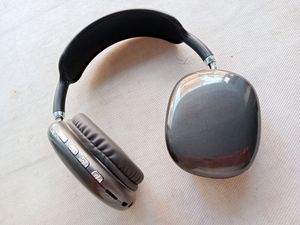 P9 Headphone