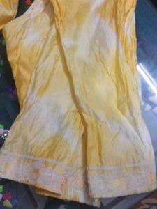 Yellow Embroidered Kurta Set💛🫶