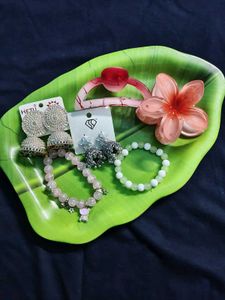 Jewellery hamper