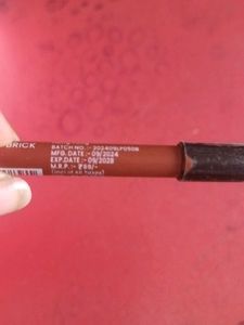 💄 Brand New Mars Lip Liner – Muddy Brick Shade |