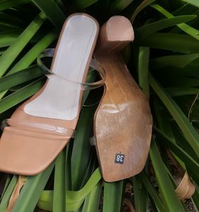 Heels Sandal For Ladies.
