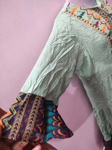 Xxl Embroidered Green Kurta
