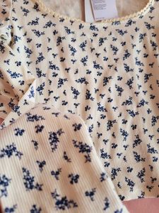 H&amp;M NEW Off White Floral Long Sleeve Top