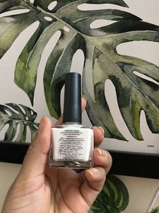 Nykaa Pink And Beige Nail Enamel