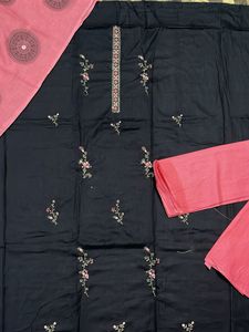 Black Floral Embroidered Salwar Kameez