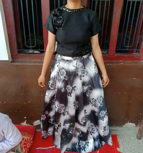 Crop Top With Skirt