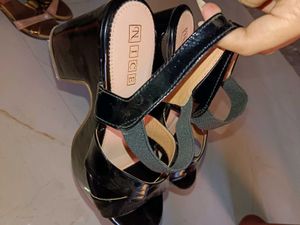 Black  Modern Heels