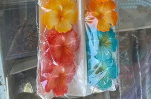 flower clutcher