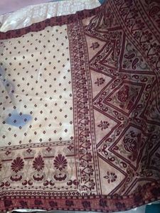 Unworn Tissue Saree With Velvet Print..