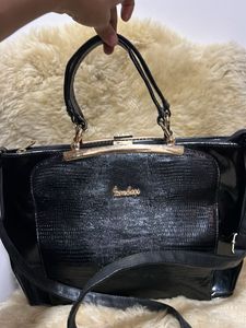 Chic Black Handbag