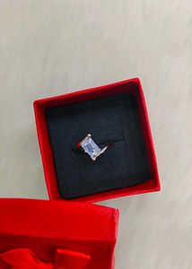 925 Hallmarked Elegant Silver Ring