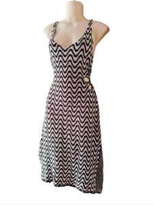 Wavy Pattern Midi Dress
