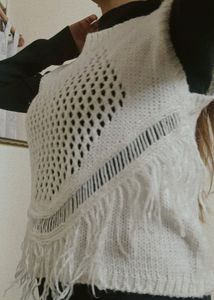 Off-White Half Sleeves Knit Top