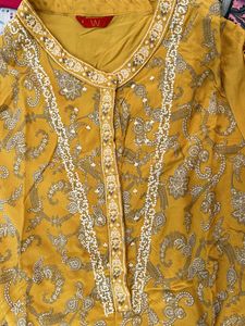 W Embroidered Kurta