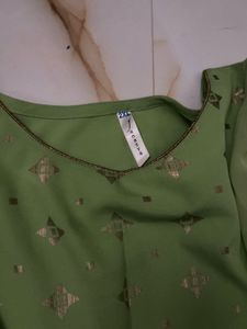 Buy Green Kurta Top And Get Blackfree