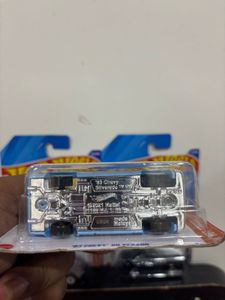Hot Wheels &#39;83 Chevy Silverado