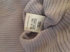 Sleeveles Mockneck Top
