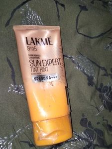 Lakme 9 To 5 Screen Perfect