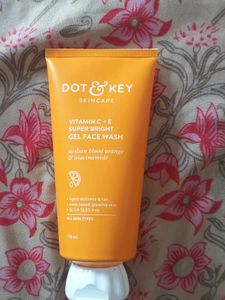 Dot & Key Face Wash