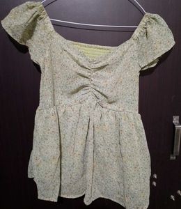 Pretty Floral Top (Peplum)