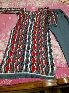 Women Kurti Trouser With Stylish Sleeve Design