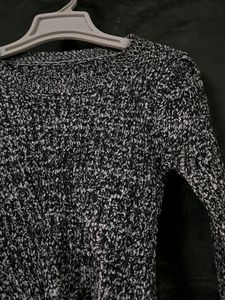 WOMEN SWEATER
