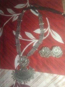 Necklace & Earring Set