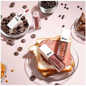 Blur Lipstick And Kajal