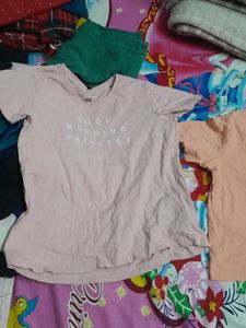 3 women tshirts s size