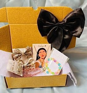 Birthday Hamper For Your Loved Ones🩷