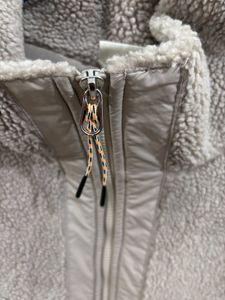 H&amp;M Beige Fleece Gillet