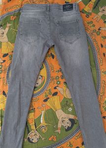 Like New Mens Jeans
