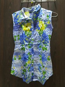 Floral Print Sleeveless Top