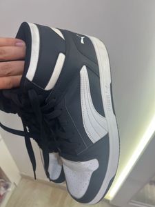Puma Sneakers