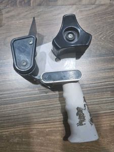 Tape Dispenser and cutter