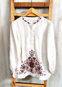 Embroidered off White Top size-40