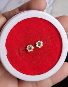 Beautiful New Shaining Stone Flower Studs