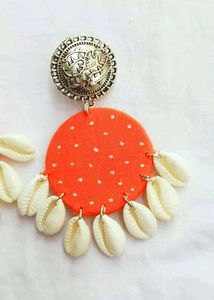 Trendy Black Earrings With Shell 🐚