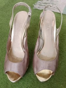 CHARLES &amp; KEITH High Heel(37)