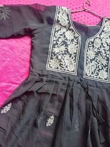 Chikankari Short Kurti