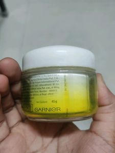 Free Delivry Garnier Face wash + Vitamin Bright