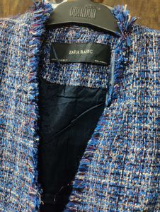 ZARA Tweed Elegance: Chic Blue Blazer