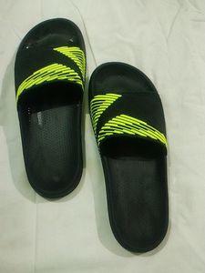 Oofoam Flip Flops Slippers