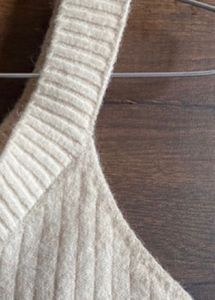 Urbanic Crop Tank Top Knitted V Neck