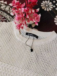 woolen sleeves top.