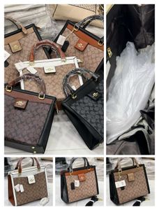 Coach Handbags First Copy Premium