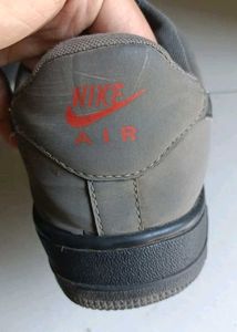 nike grey volt airforce 1(used needs a wash)