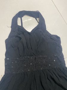 Black Sleeveless Dress