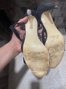 Studded stellitoes
